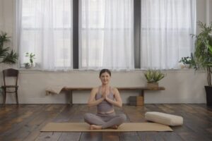 Bean-Labs-video-production-vyepti-_0002_Yoga-01.00_11_38_02.Still003